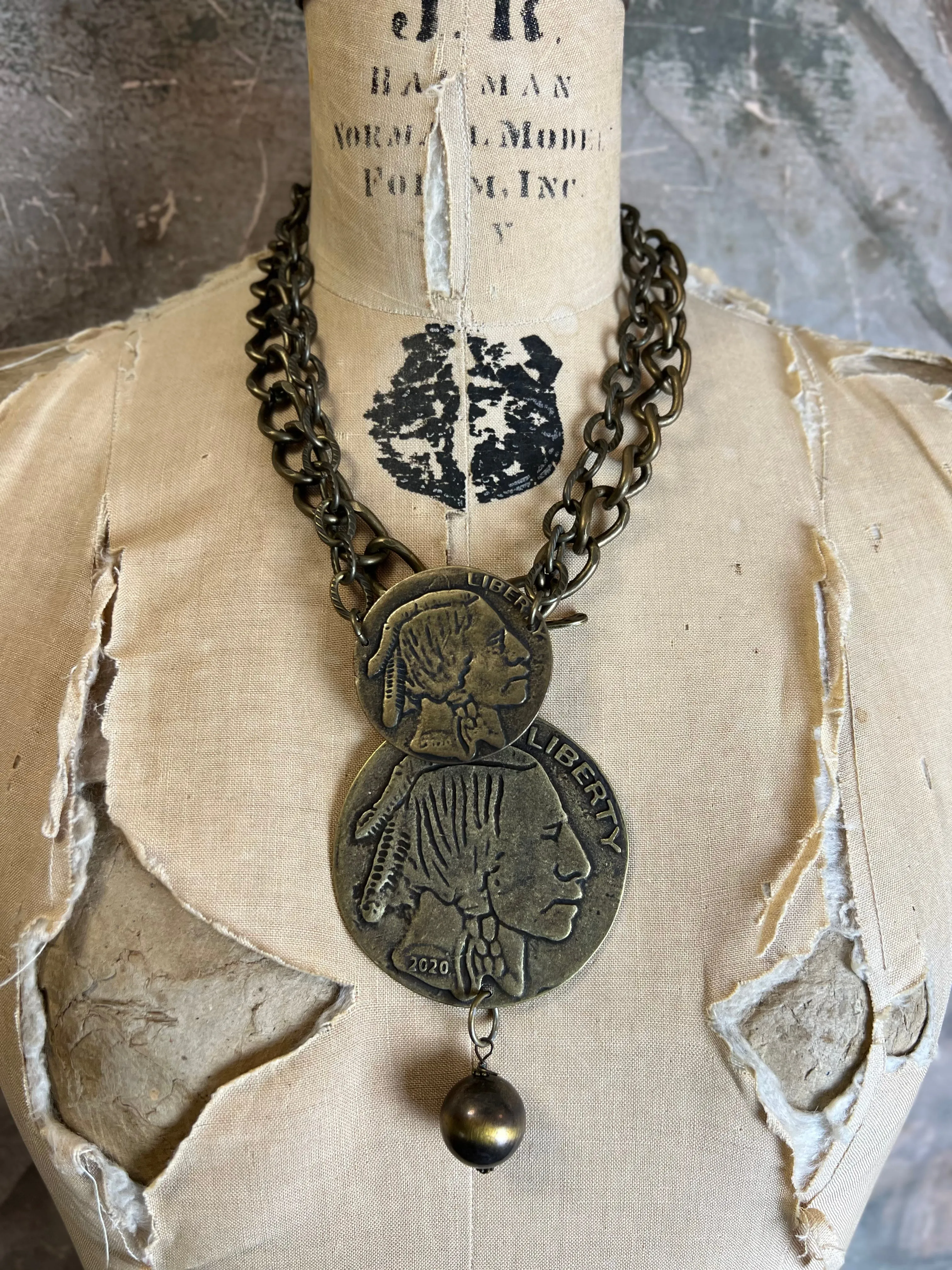 0000A13 Buffalo Coin Necklace-SMALL COIN