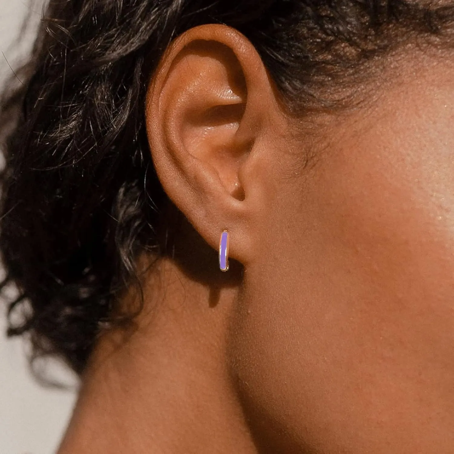 8YEARS 18K Gold Plated Enamel Huggie Earrings for Women, Dainty Small Hoop Earrings, Black White Purple Blue Enamel Hoop Earring, Gold Hoop Earrings Gifts for Her