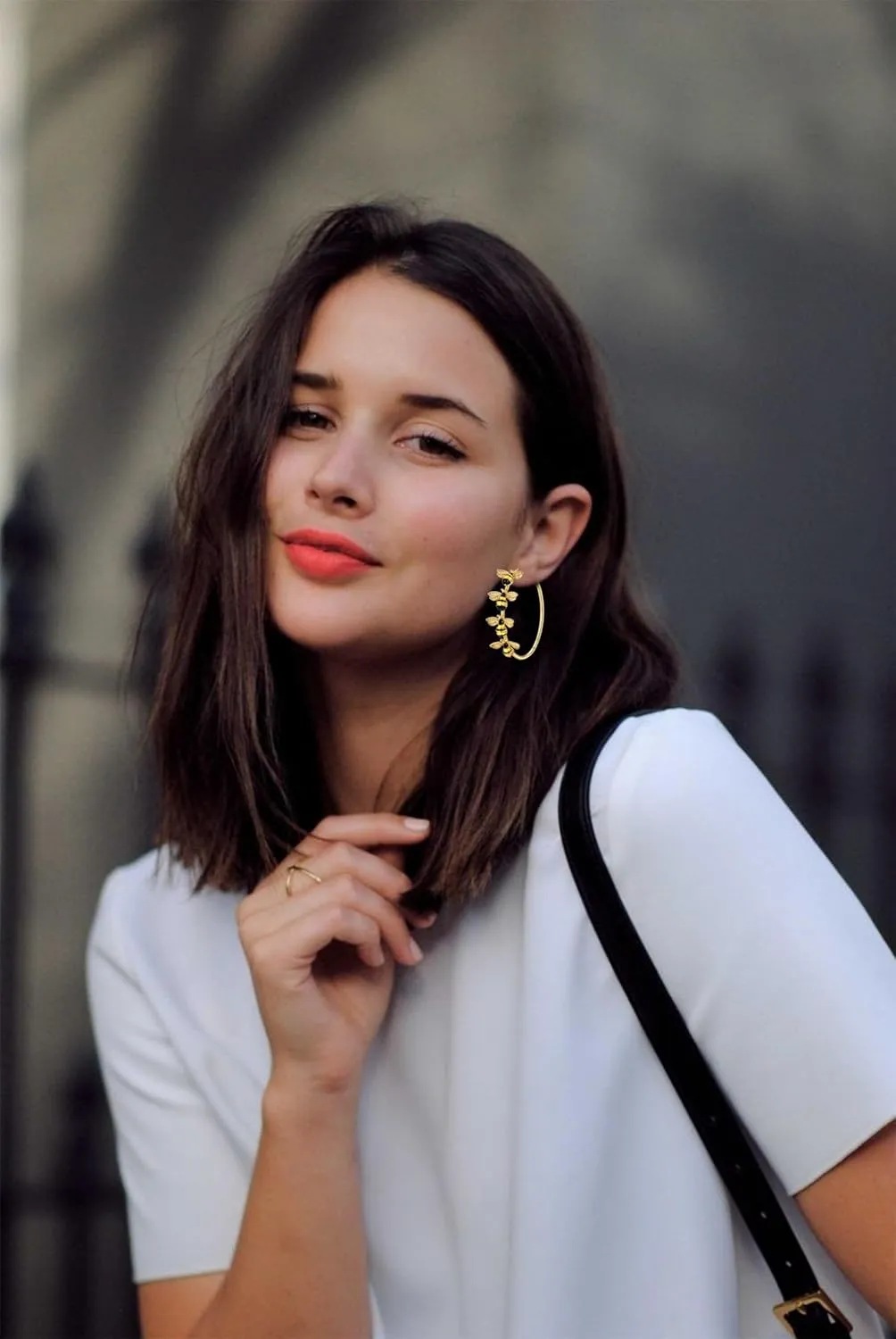Bee Hoop Earrings Honey Bee Large Gold Hoop Earrings Stud Fun Cute Animal Jewelry for Women Spring Summer Holiday Party Gift