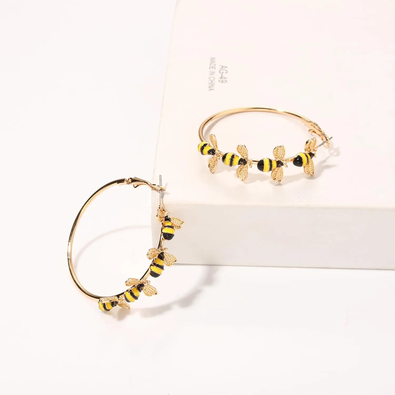 Bee Hoop Earrings Honey Bee Large Gold Hoop Earrings Stud Fun Cute Animal Jewelry for Women Spring Summer Holiday Party Gift