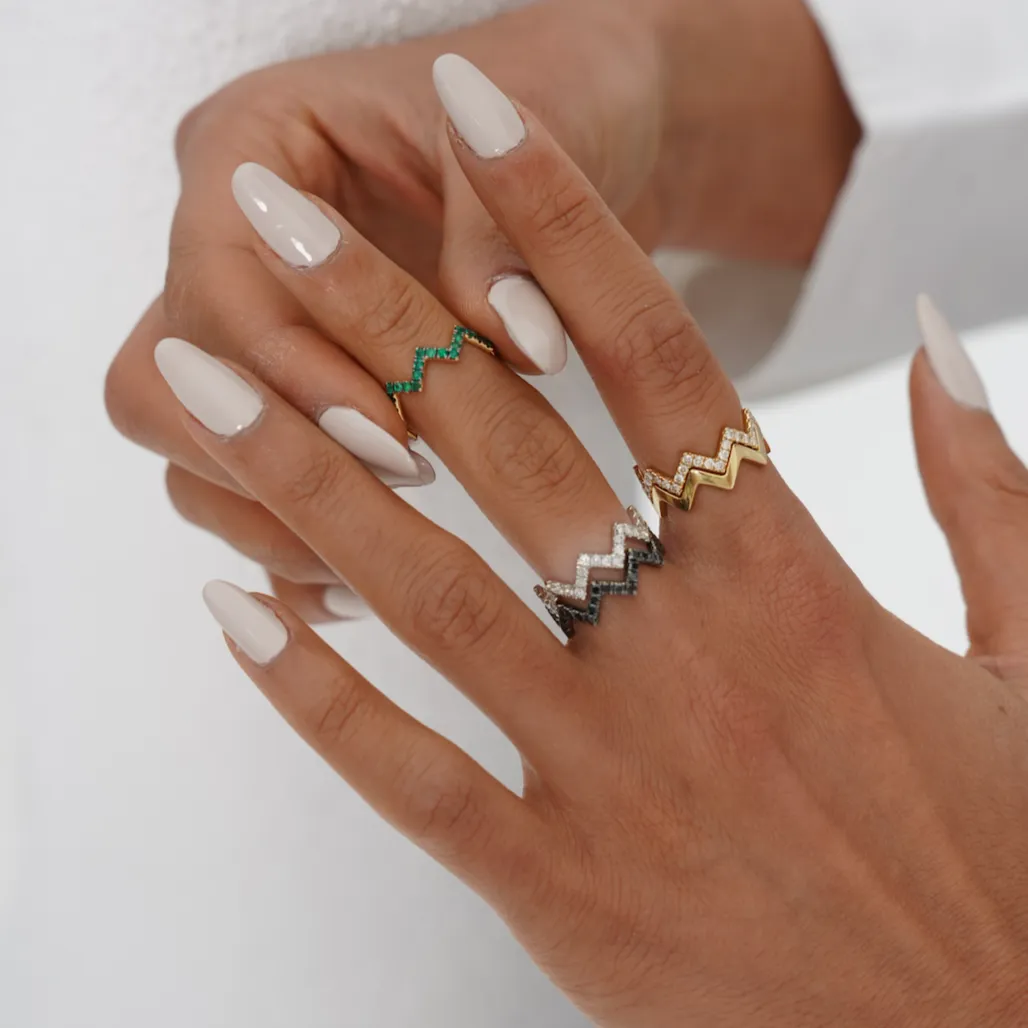 Black Diamond ZigZag Ring