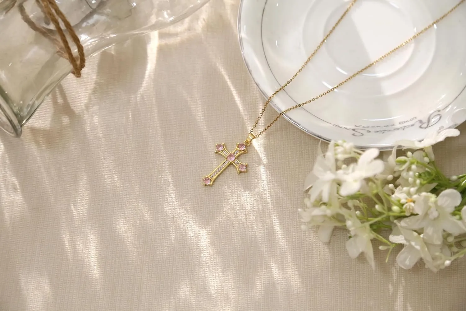 Cross Pendant Necklace for Women Jewelry Gold Cross Necklaces for Women Cross Necklace Minimalist Trendy Jewelry Valentines Day