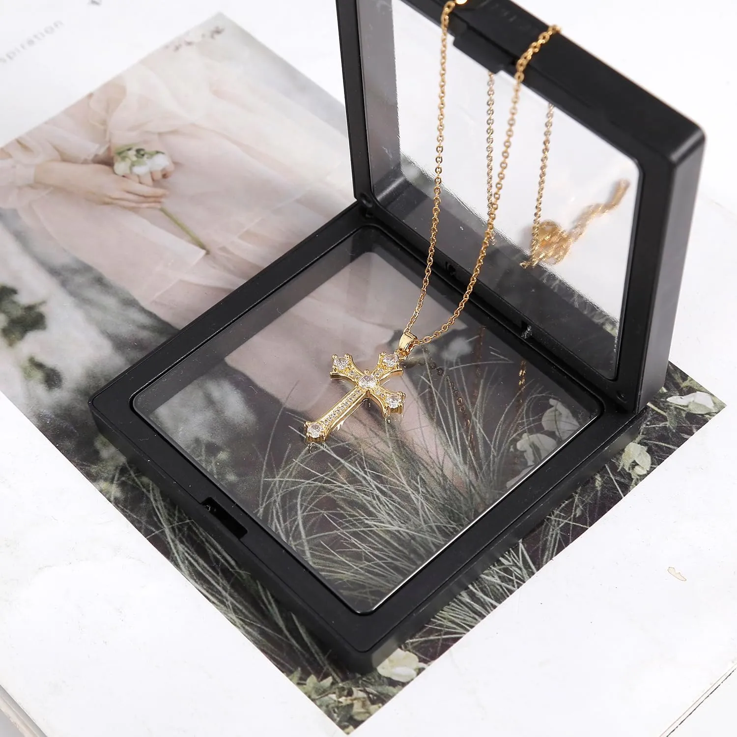 Cross Pendant Necklace for Women Jewelry Gold Cross Necklaces for Women Cross Necklace Minimalist Trendy Jewelry Valentines Day