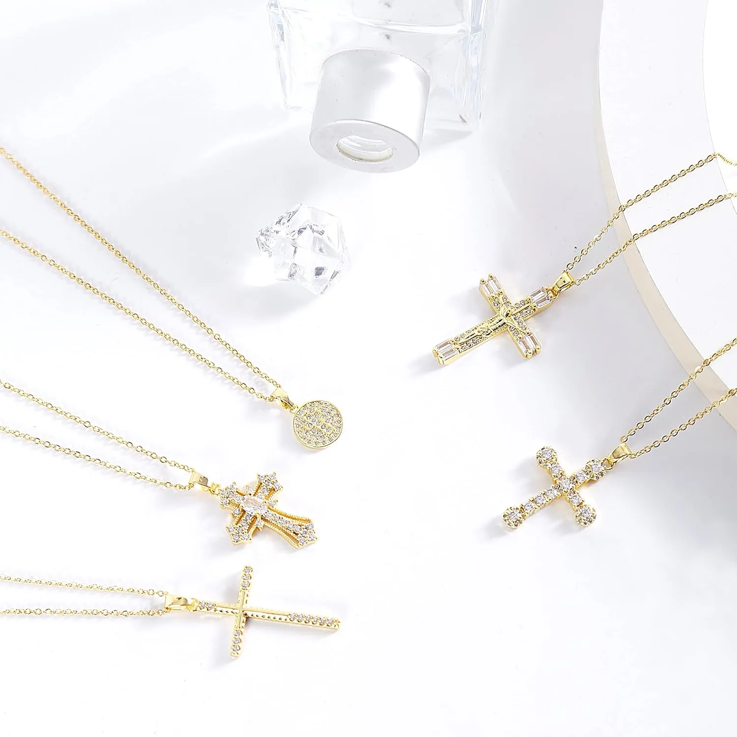 Cross Pendant Necklace for Women Jewelry Gold Cross Necklaces for Women Cross Necklace Minimalist Trendy Jewelry Valentines Day