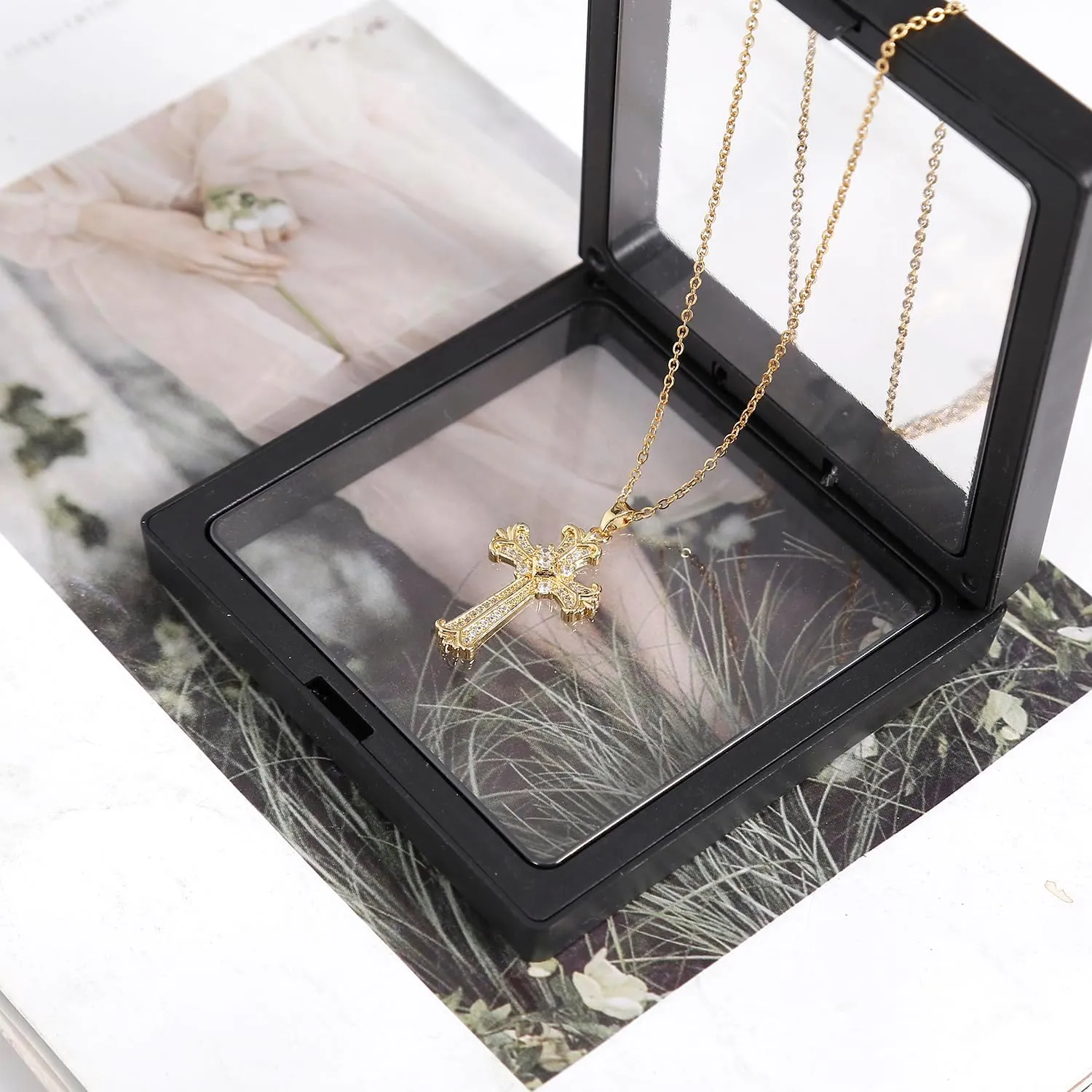 Cross Pendant Necklace for Women Jewelry Gold Cross Necklaces for Women Cross Necklace Minimalist Trendy Jewelry Valentines Day