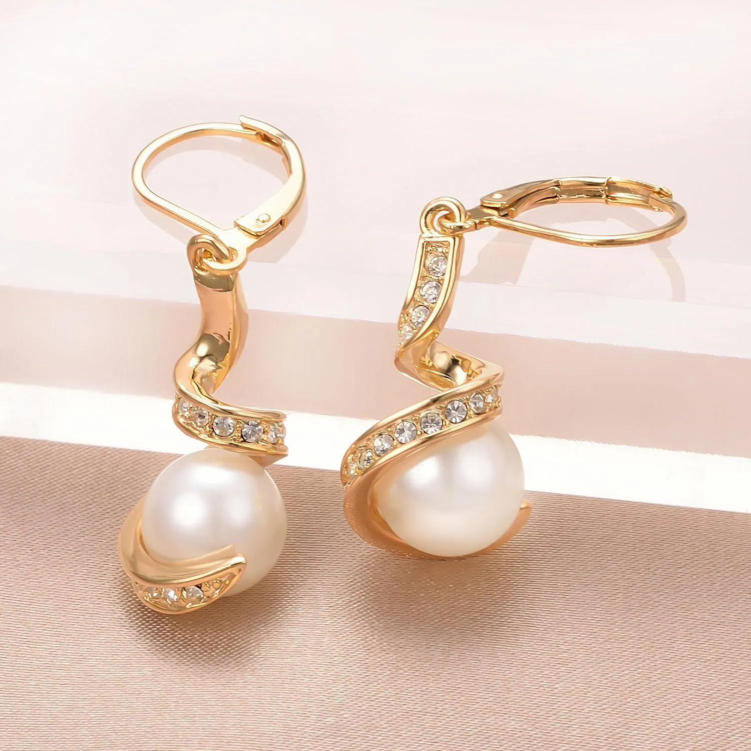 Dainty Pearl Leverback Dangle Earrings for Women 18K Gold Plated Rhinestone Hoop Drop Earrings Women Dangling Jewelry