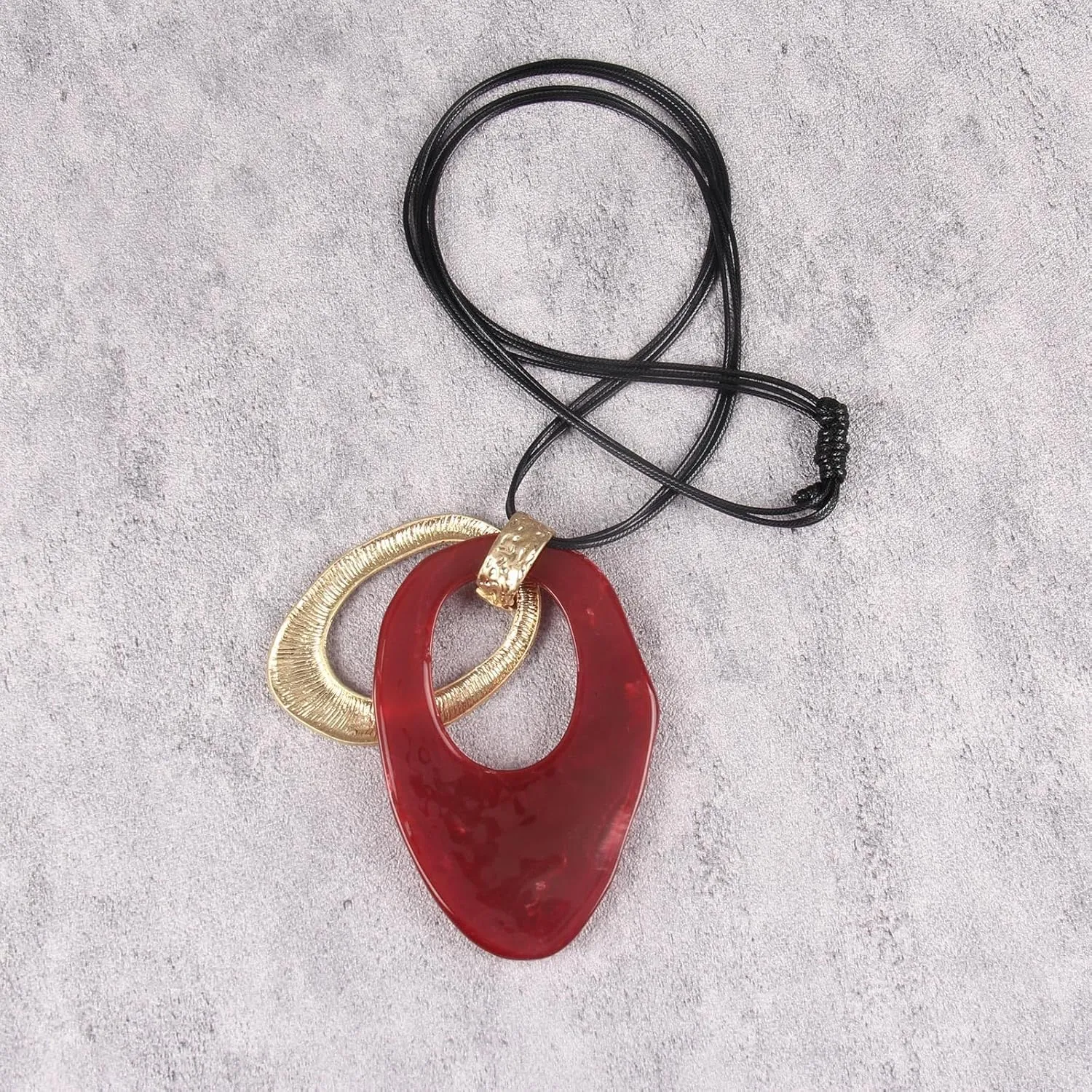 GelConnie Leather Necklace for Women Large Pendant Long Brown Necklace Circle Leather Choker Vintage Sweater Necklace Gold Chunky Boho Necklaces for Women