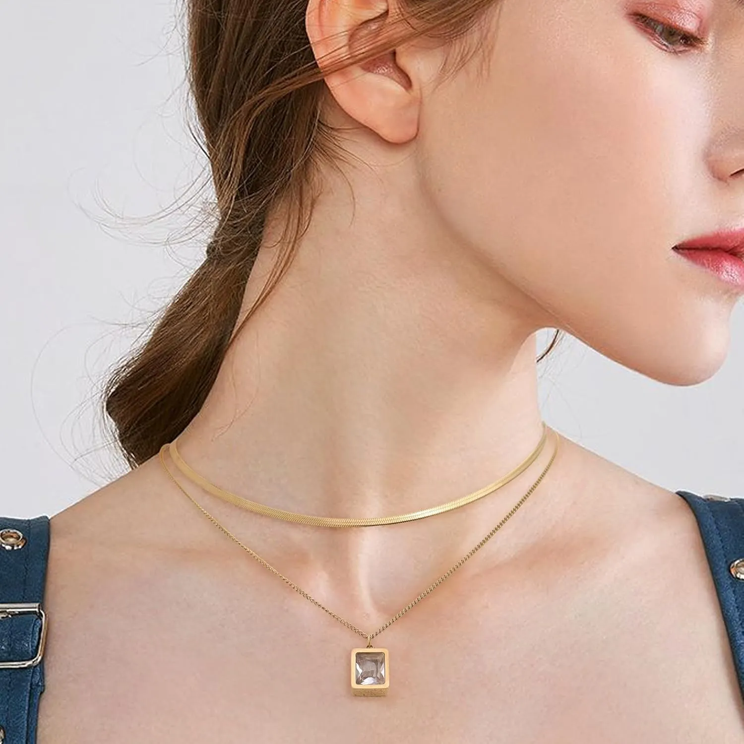 Gold Simulate Emerald Pendent Choker Necklace for Woman, Dainty Sparkling CZ Rhinestone Dangle Chain Necklaces Wedding Prom Fashion Jewelry Birthday Gift