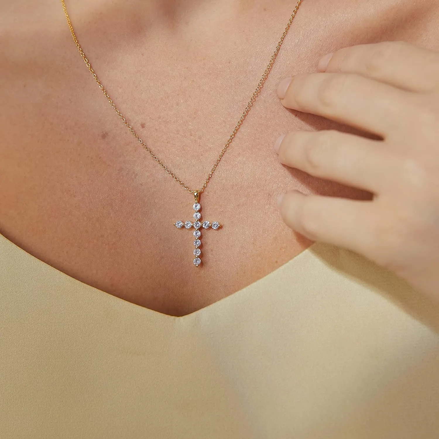 JAYUMO 14K Gold Plated Cross Pendant Necklace for Women Gold Tiny Sideway Cross Necklaces for Women