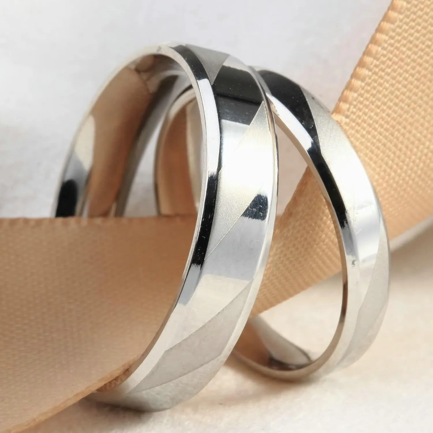 Men Silver Rings, Stainless Steel Engagement Rings Matte and Polished Ring with Beveled Edge Men's and Women's Fashion Rings