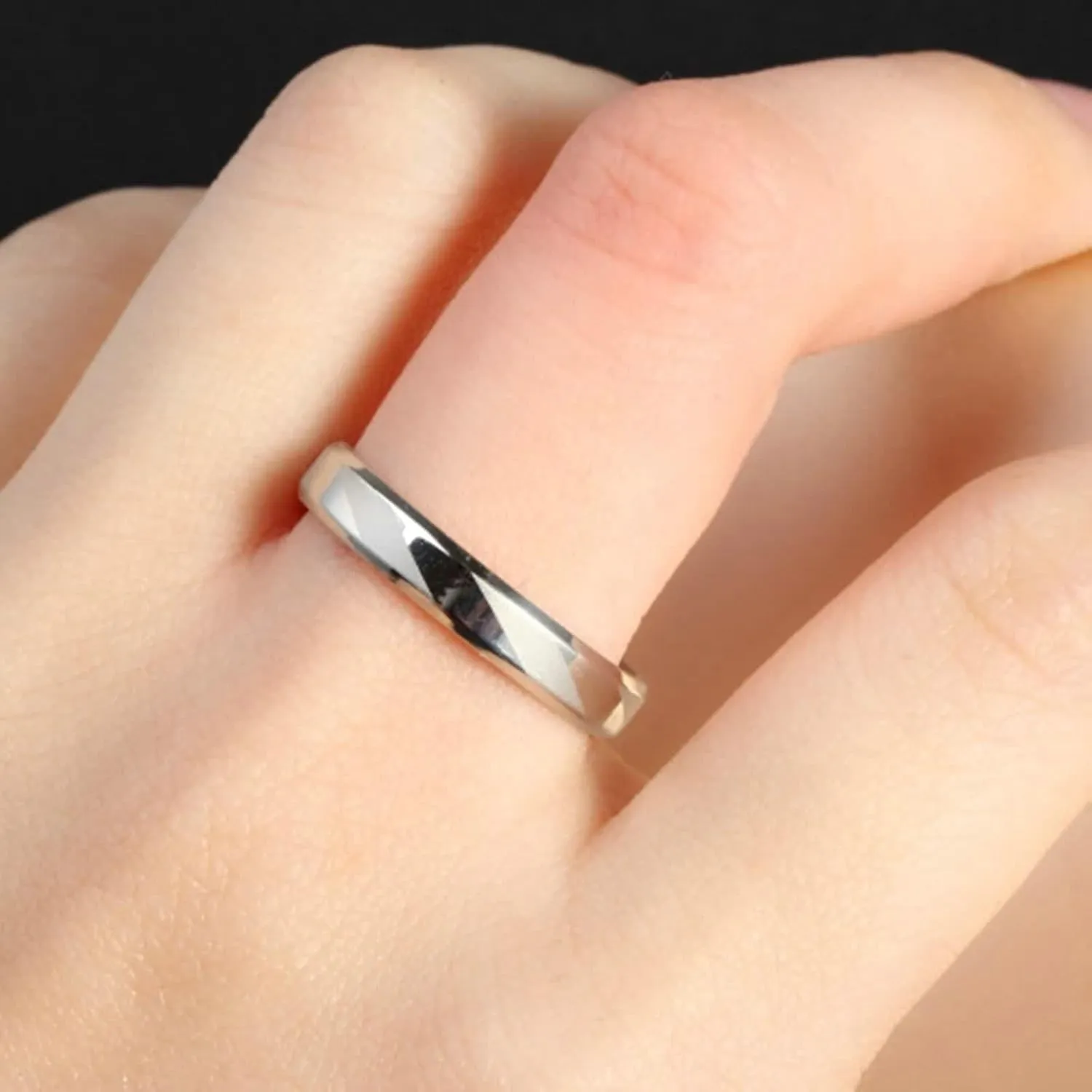Men Silver Rings, Stainless Steel Engagement Rings Matte and Polished Ring with Beveled Edge Men's and Women's Fashion Rings