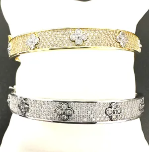 Micro Pave Reversible Clover Bangle