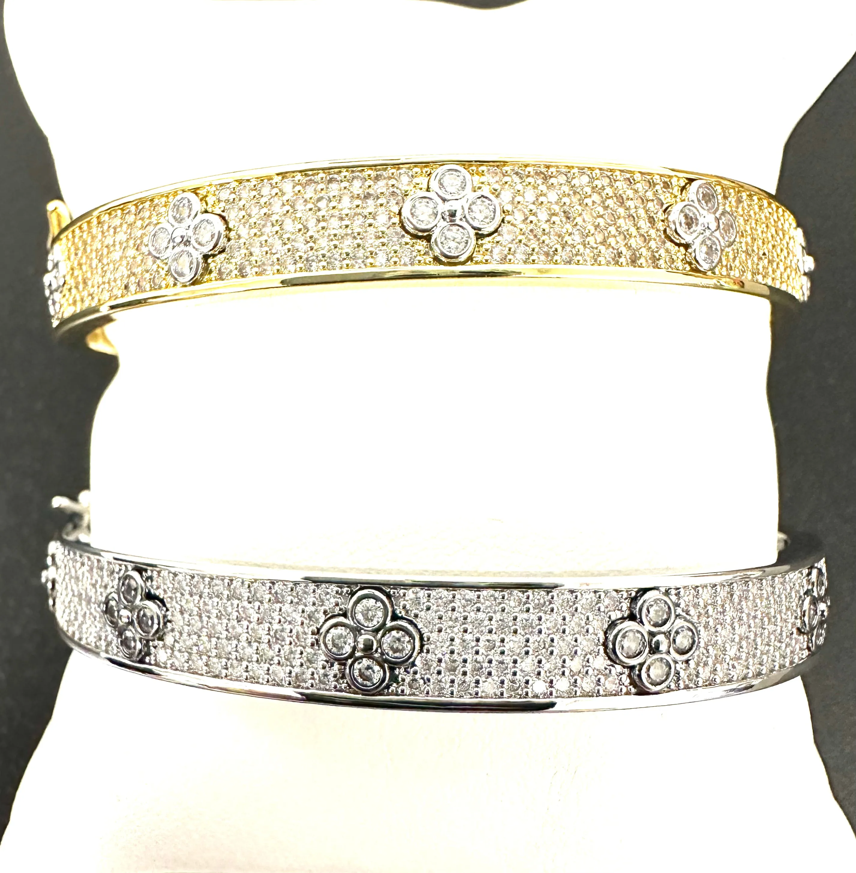 Micro Pave Reversible Clover Bangle