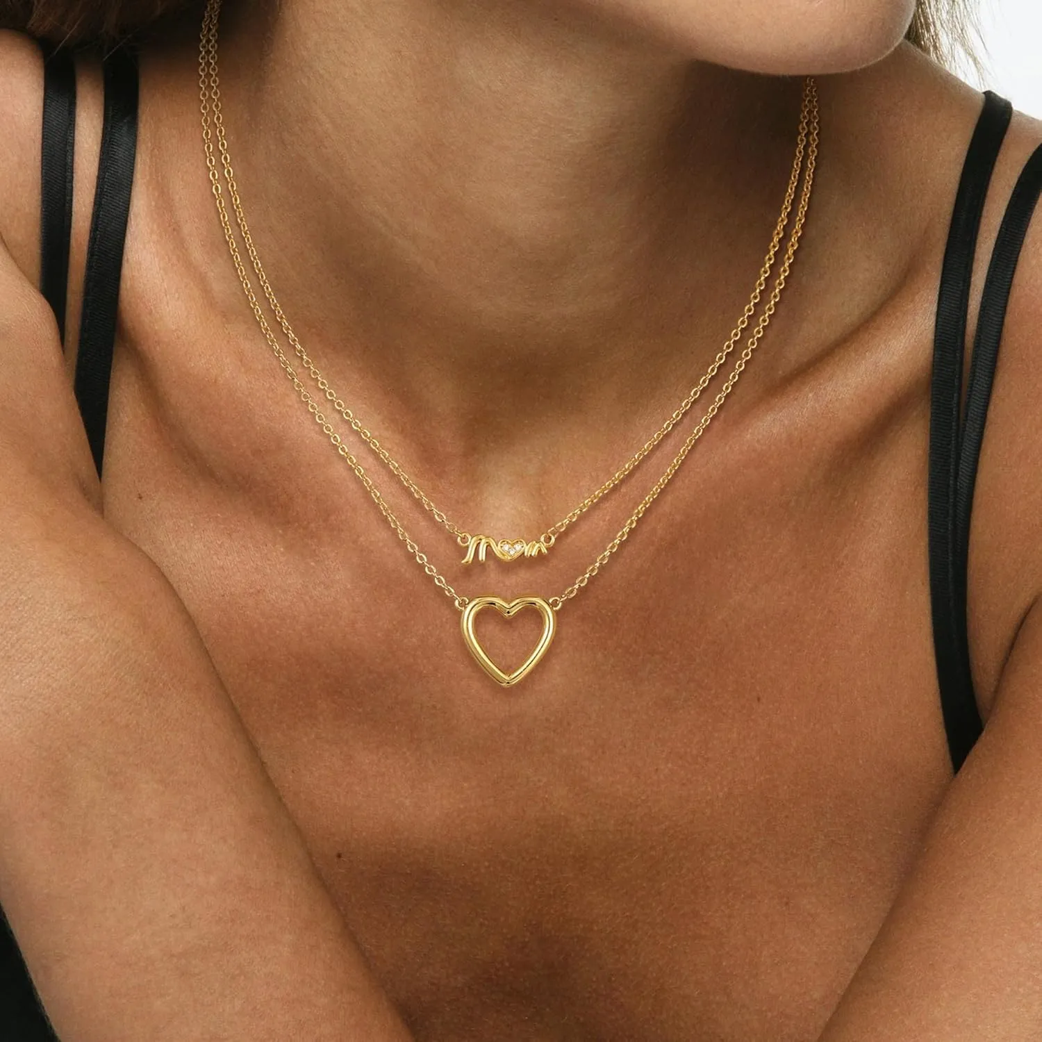 Mothers Day Gifts Gold Necklace - Mama Necklace for Women Mom Wife Sister, Dainty Layered Mom Necklaces Stack Mama Pendant Choker Chain Necklace Birthday Mother's Day Gold Jewelry Gift Trendy