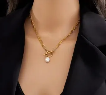 OT Clasp Pearl Pendant Necklace