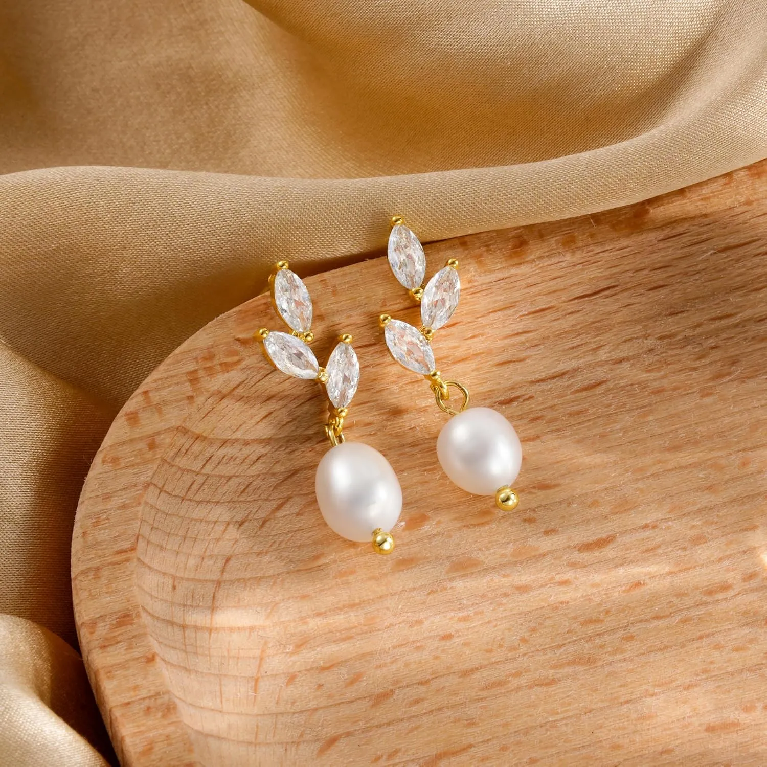 Pearl Earrings for Women - Dainty Gold Earrings Trendy 14K Gold Plated Freshwater Pearl Dangle Hoop Stud Earrings for Women Wedding Jewelry Gift for Women