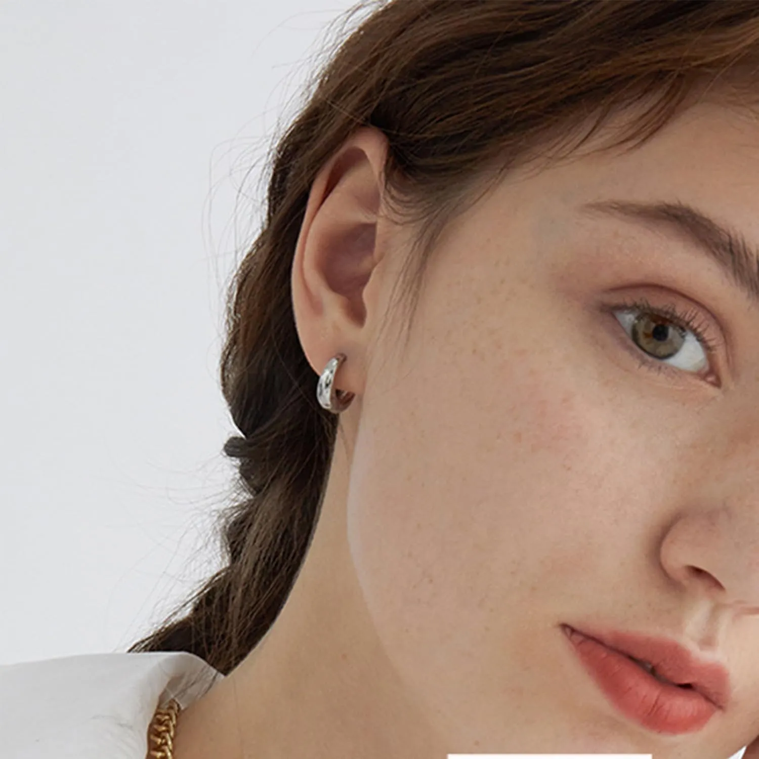 Silver Hoop Earrings for Women 3 Pairs Silver Earrings Set Twisted Huggie Hoops Earrings 14K Gold Silver Plated Lightweight Hypoallergenic Chunky Open Hoop Earrings Set Jewelry Gifts