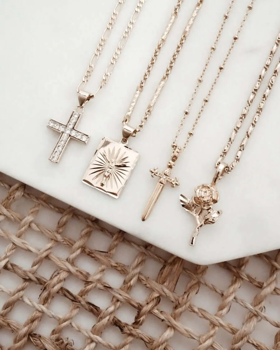 The Dagger Necklace