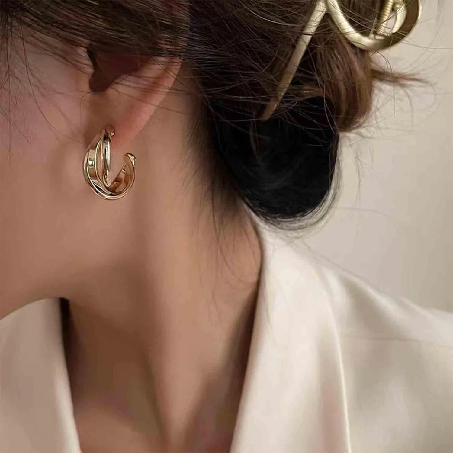 Vintage Twist Circle Hoop Earrings Gold Twisted Hoop Earrings Chunky Hoop Dangle Earrings Boho Twisted Hoop Huggie Earrings Geometric Hollow Circle Earrings Jewelry for Women and Girls