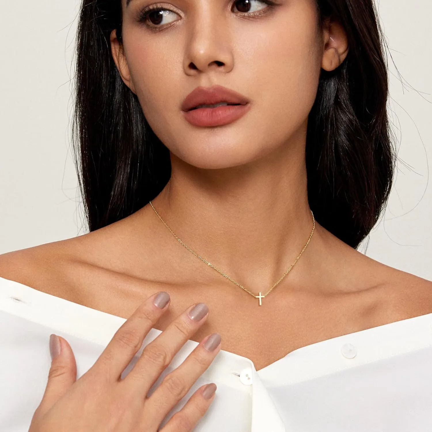 Zeffy Cross Necklace for Women, 18k Gold/Silver Plated Tiny Cross Pendant Necklace Simple Layered Cross Necklaces Gold Jewelry for Women