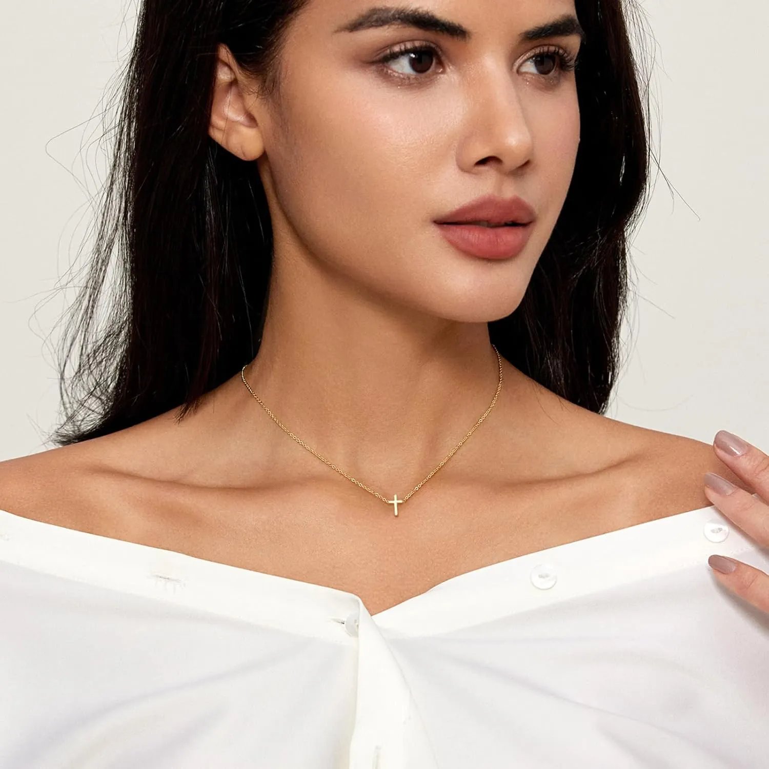 Zeffy Cross Necklace for Women, 18k Gold/Silver Plated Tiny Cross Pendant Necklace Simple Layered Cross Necklaces Gold Jewelry for Women